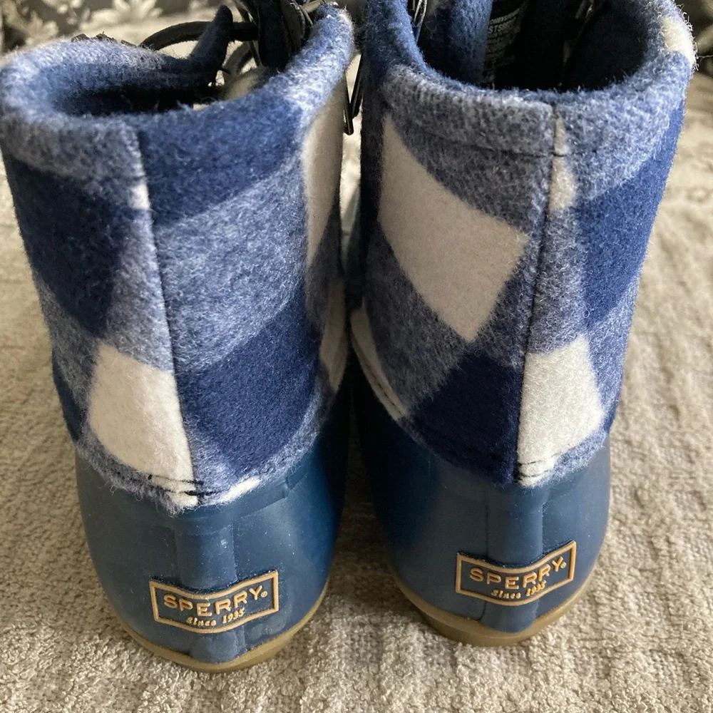 Women’s Sperry Saltwater Boots Blue Check Navy Size 8.5 NWOT - Picture 6 of 9